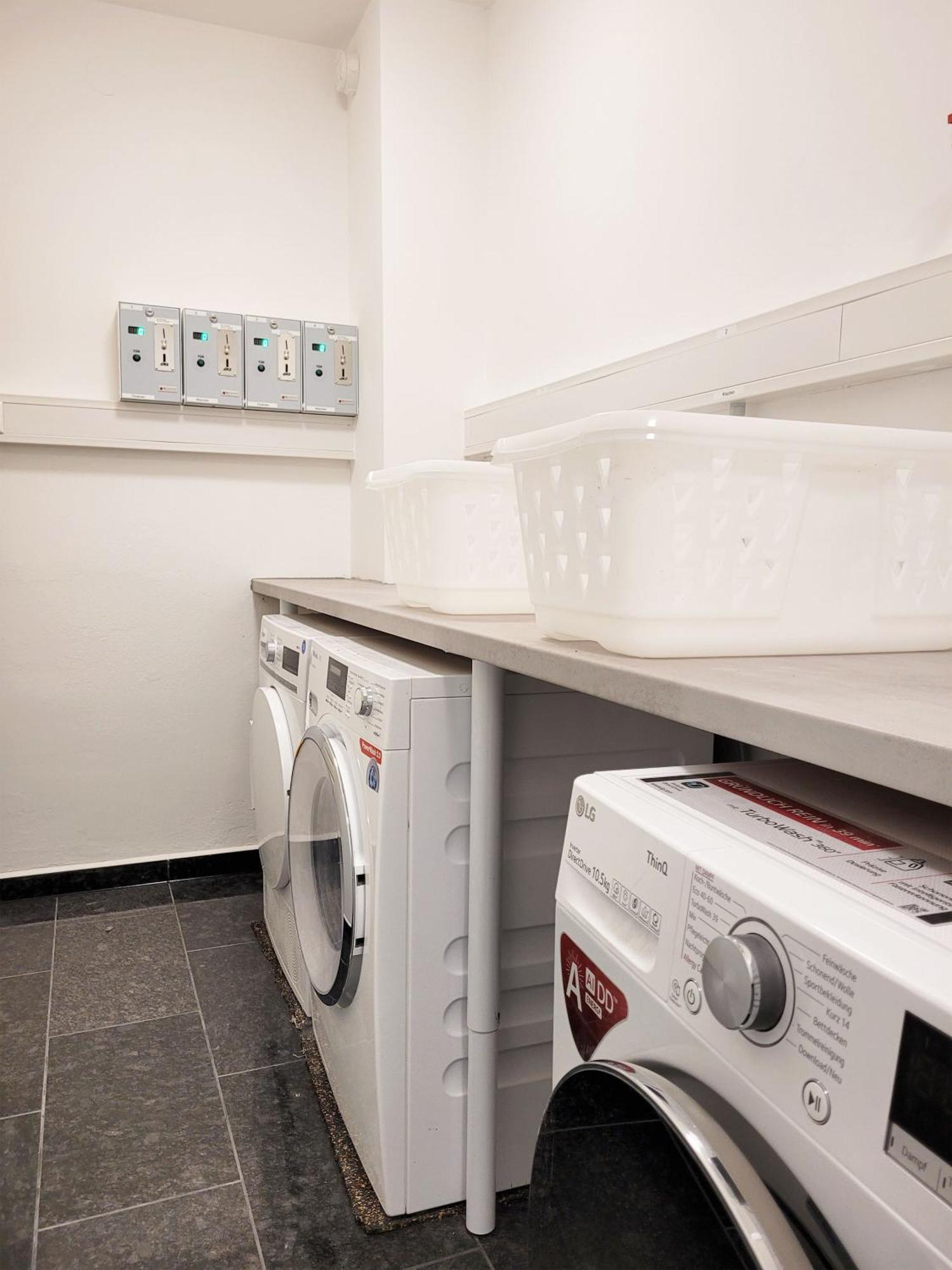 Moderne 1 Zimmer Ferienwohnung Mit Sonnenterrasse Und Parkplatz, In Ruhiger Lage, Nur Wenige Gehminuten Zum Ostsee Sandstrand Scharbeutz Ngoại thất bức ảnh