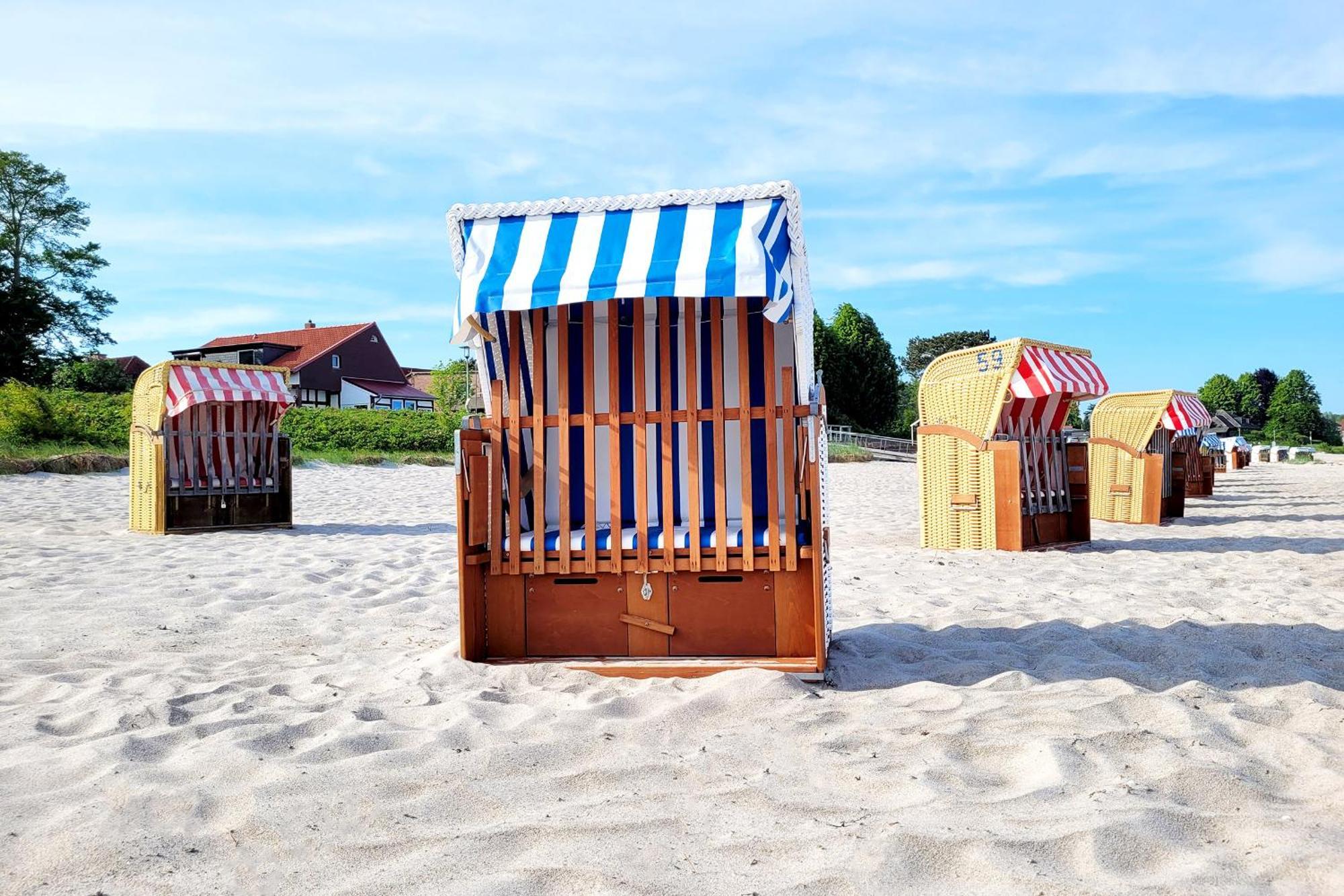 Moderne 1 Zimmer Ferienwohnung Mit Sonnenterrasse Und Parkplatz, In Ruhiger Lage, Nur Wenige Gehminuten Zum Ostsee Sandstrand Scharbeutz Ngoại thất bức ảnh