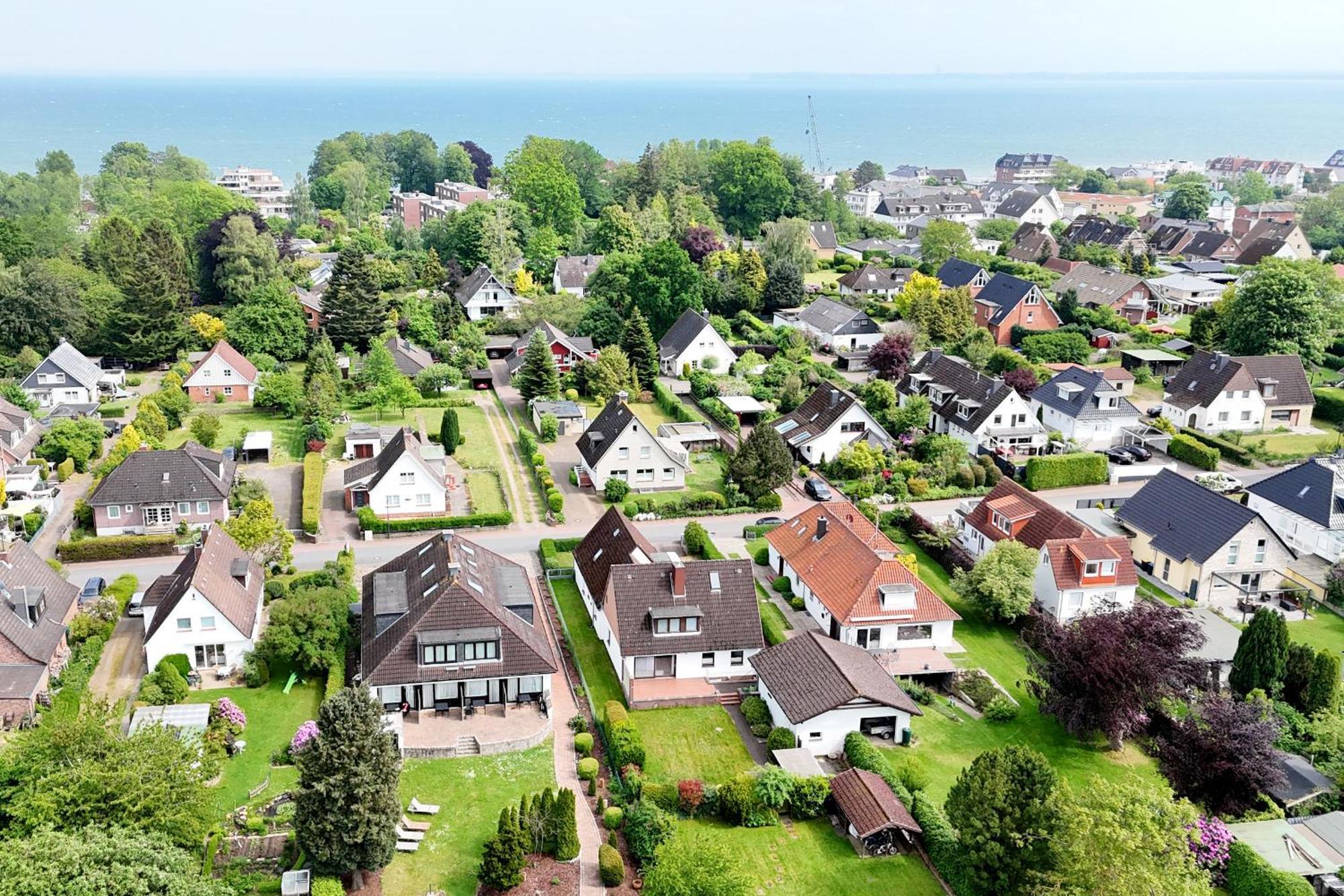 Moderne 1 Zimmer Ferienwohnung Mit Sonnenterrasse Und Parkplatz, In Ruhiger Lage, Nur Wenige Gehminuten Zum Ostsee Sandstrand Scharbeutz Ngoại thất bức ảnh